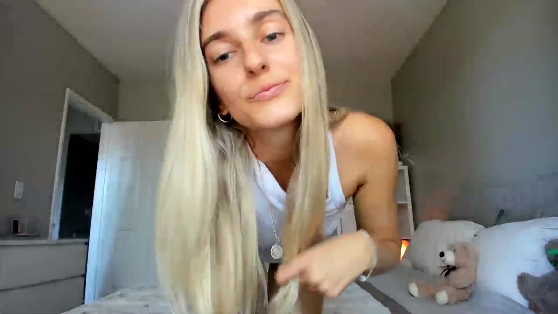 Gallery image thumbnail from Vodka_Queen's myfreecams stream on, 07/08/2025, 24:22 image 5 of 20