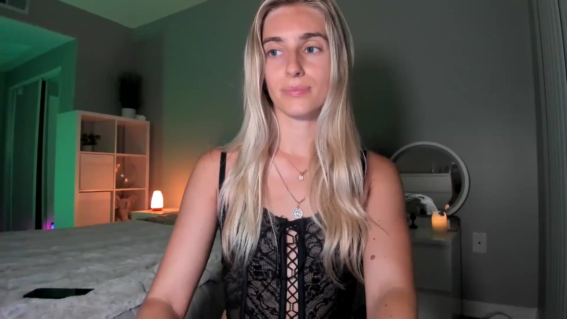 Gallery image thumbnail from Vodka_Queen's myfreecams stream on, 07/10/2025, 07:12 image 6 of 20