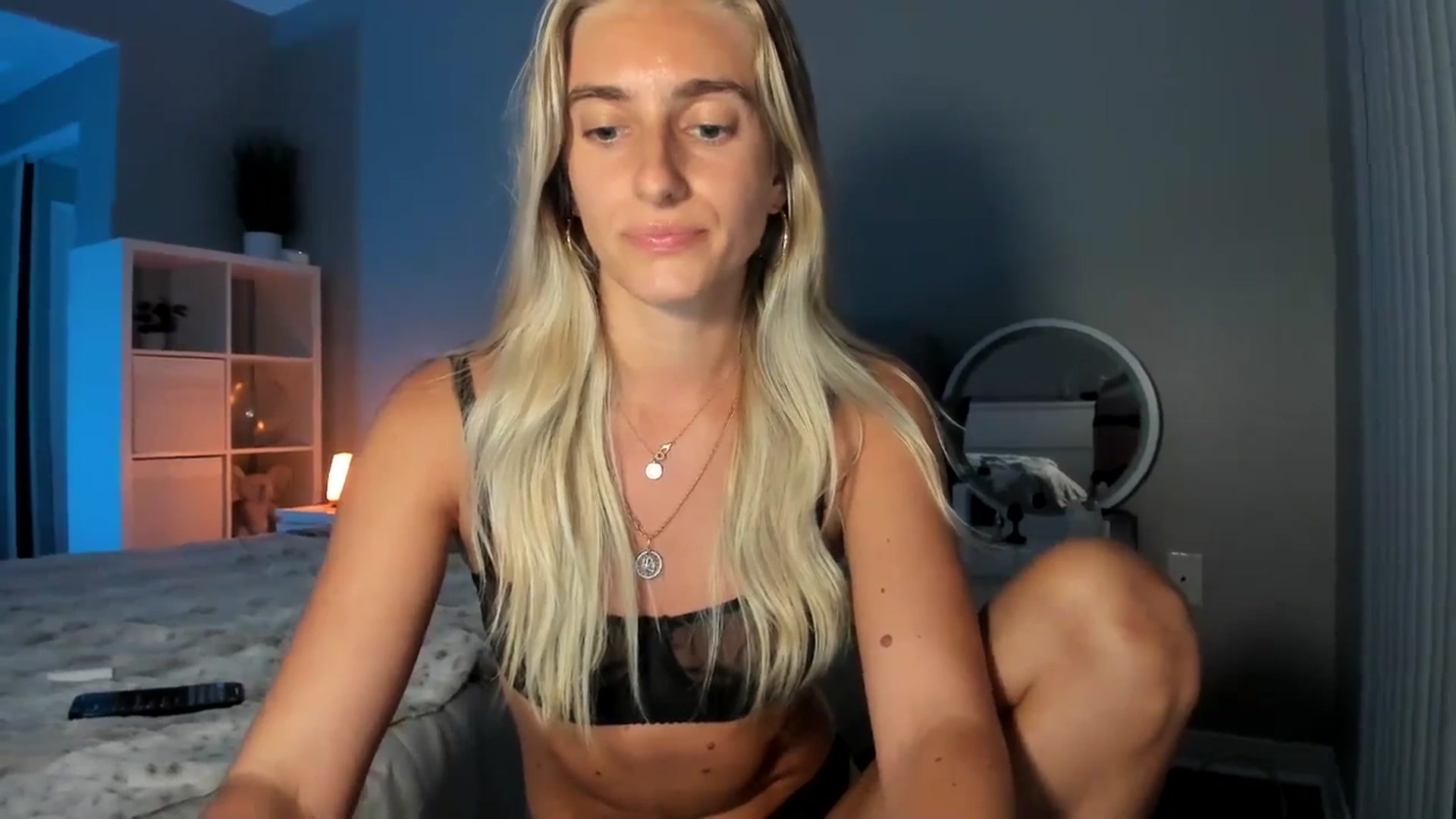 Gallery image thumbnail from Vodka_Queen's myfreecams stream on, 07/11/2025, 08:38 image 12 of 20