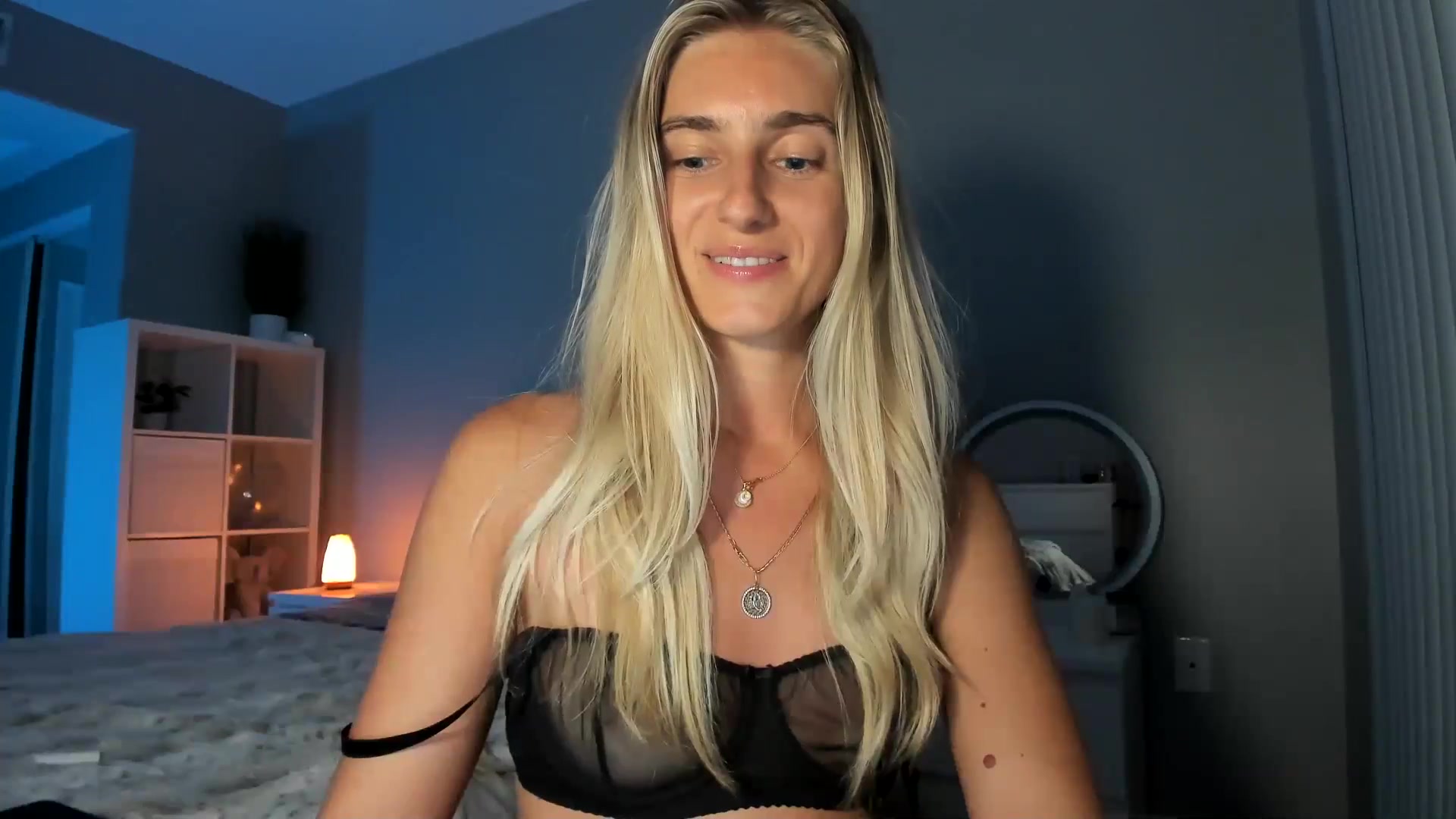 Gallery image thumbnail from Vodka_Queen's myfreecams stream on, 07/11/2025, 08:38 image 13 of 20