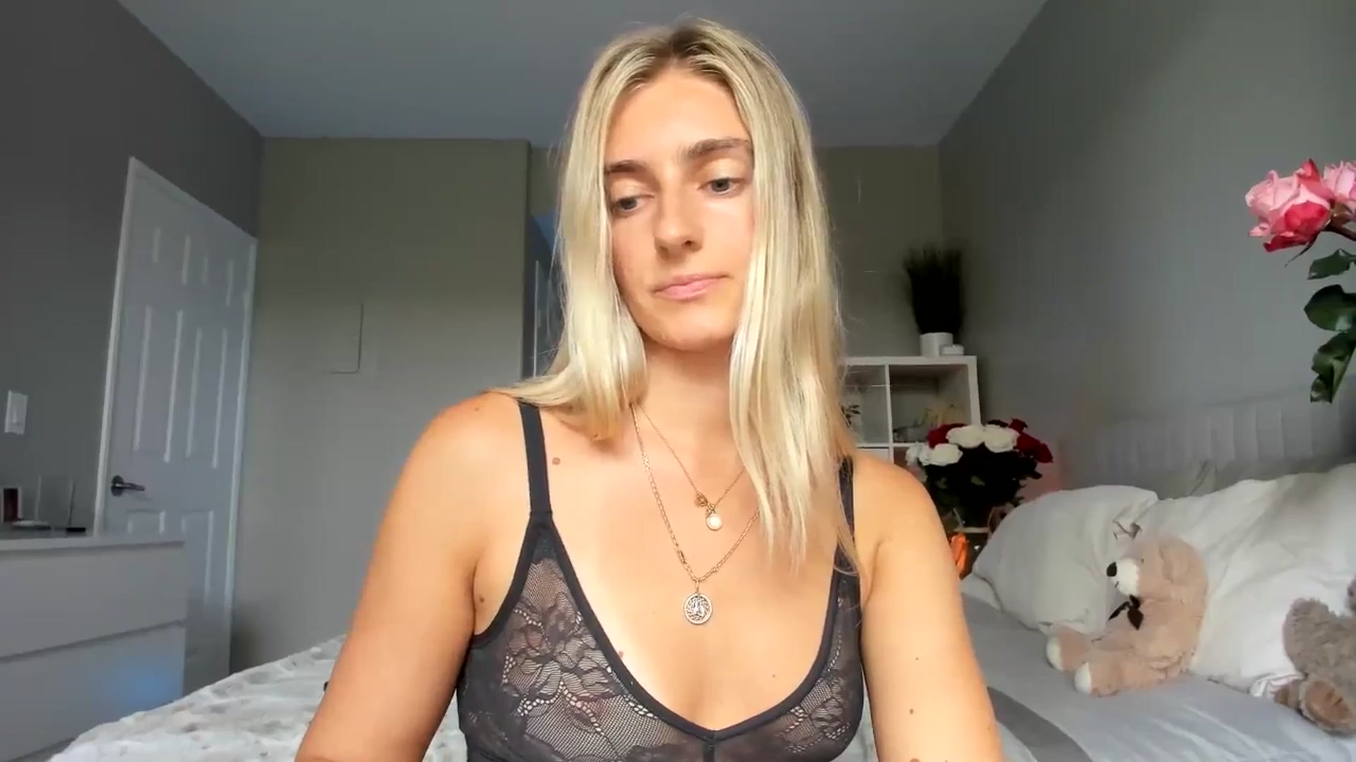 Gallery image thumbnail from Vodka_Queen's myfreecams stream on, 07/21/2025, 23:47 image 11 of 20