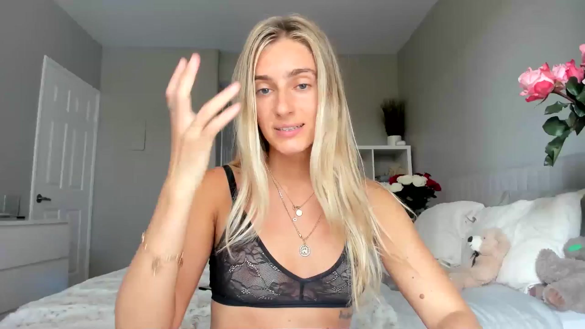 Gallery image thumbnail from Vodka_Queen's myfreecams stream on, 07/22/2025, 24:39 image 7 of 20