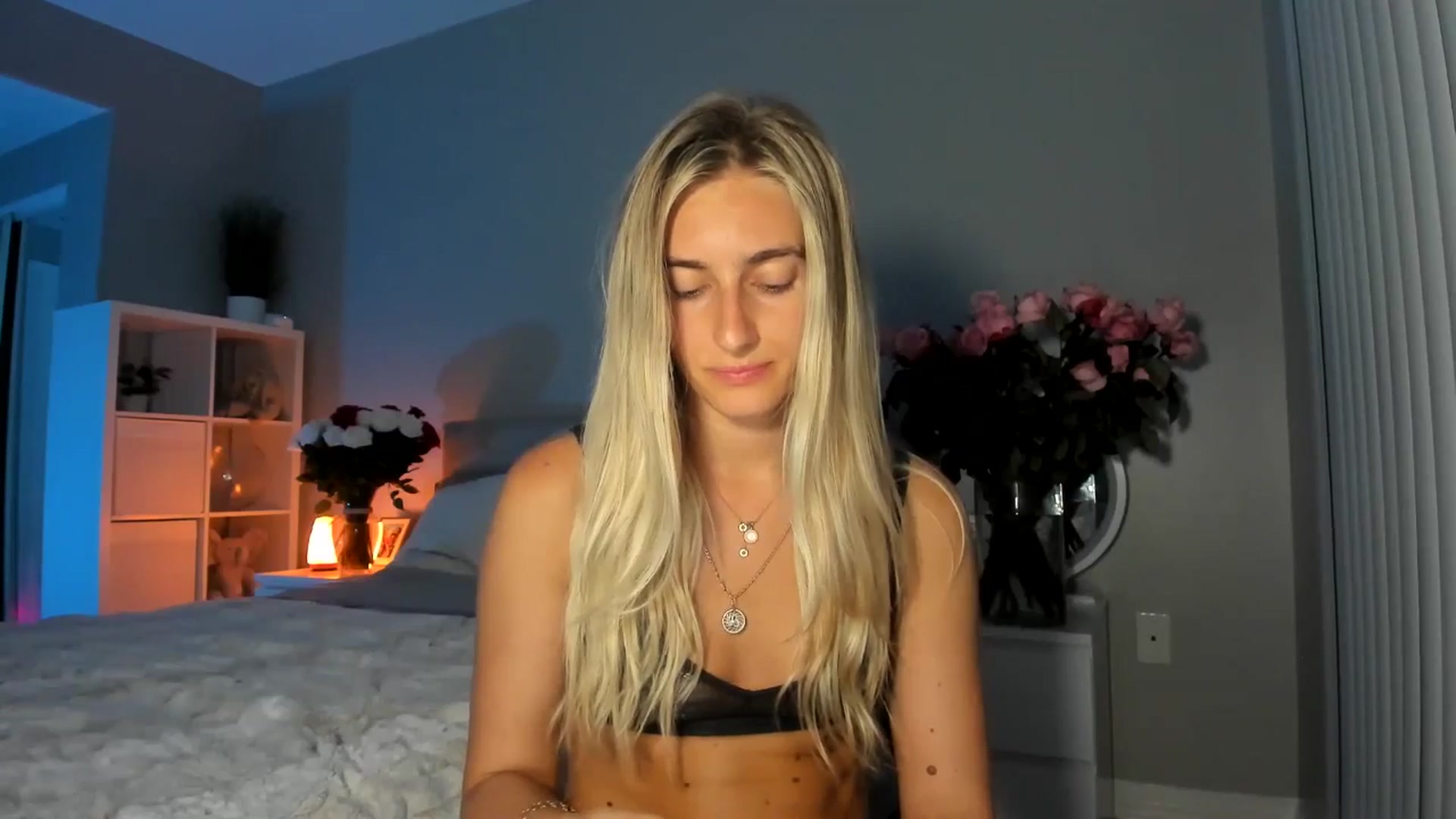Gallery image thumbnail from Vodka_Queen's myfreecams stream on, 07/22/2025, 07:36 image 19 of 20