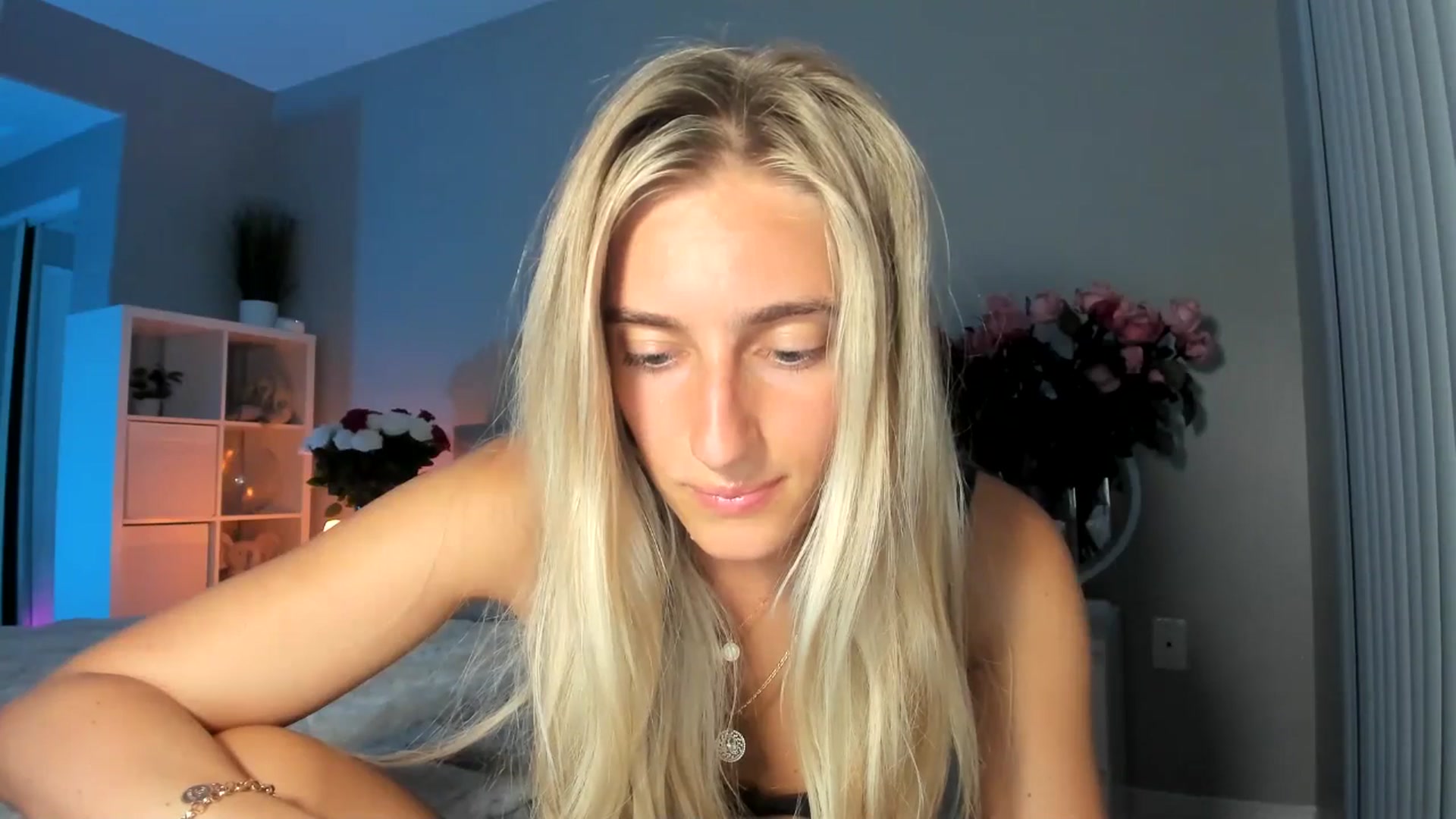 Gallery image thumbnail from Vodka_Queen's myfreecams stream on, 07/22/2025, 07:36 image 8 of 20