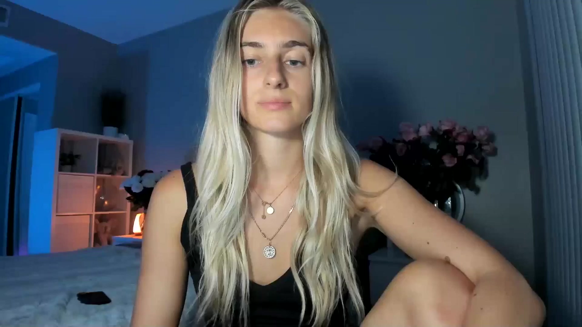 Gallery image thumbnail from Vodka_Queen's myfreecams stream on, 07/23/2025, 07:26 image 3 of 20