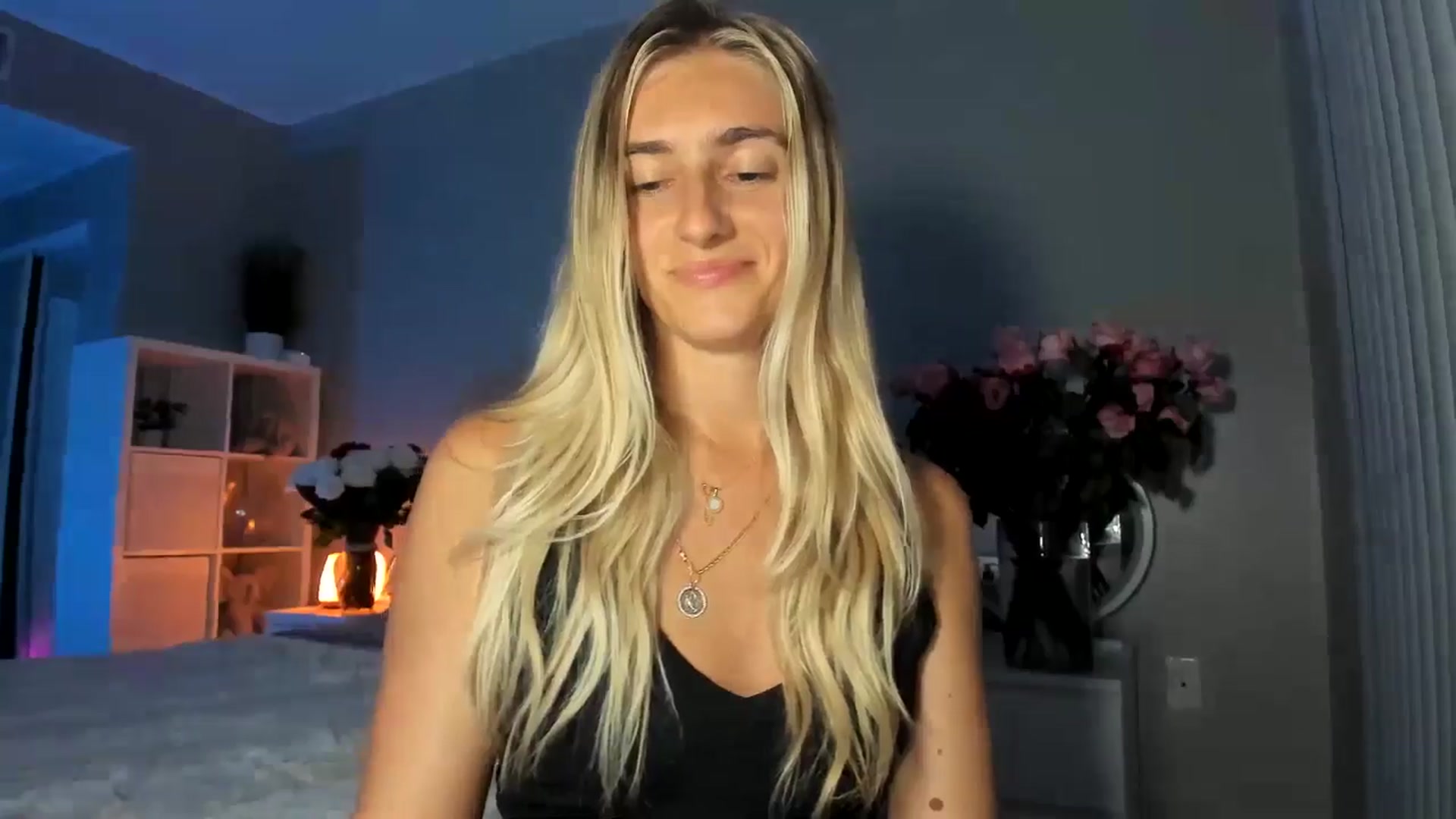 Gallery image thumbnail from Vodka_Queen's myfreecams stream on, 07/23/2025, 07:26 image 9 of 20