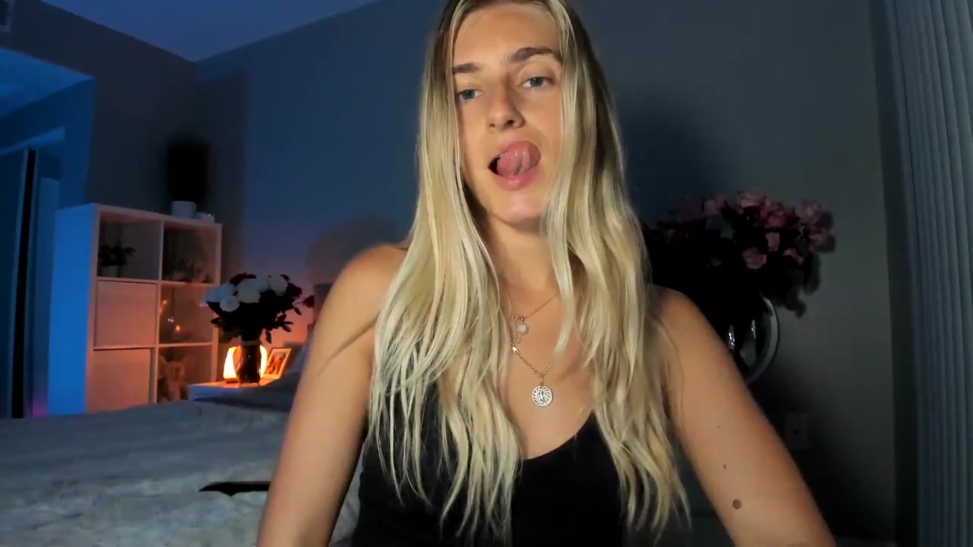 Gallery image thumbnail from Vodka_Queen's myfreecams stream on, 07/23/2025, 07:26 image 12 of 20