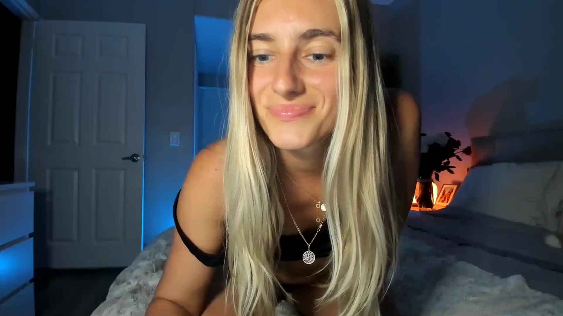Gallery image thumbnail from Vodka_Queen's myfreecams stream on, 07/23/2025, 09:08 image 13 of 20