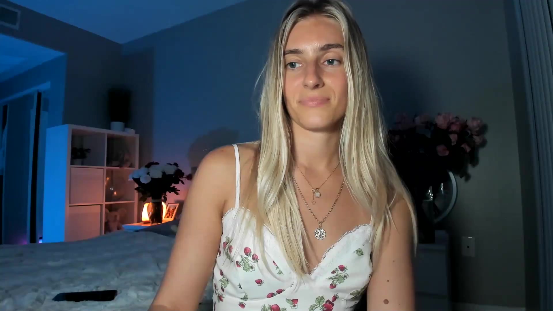 Gallery image thumbnail from Vodka_Queen's myfreecams stream on, 07/24/2025, 07:59 image 14 of 20
