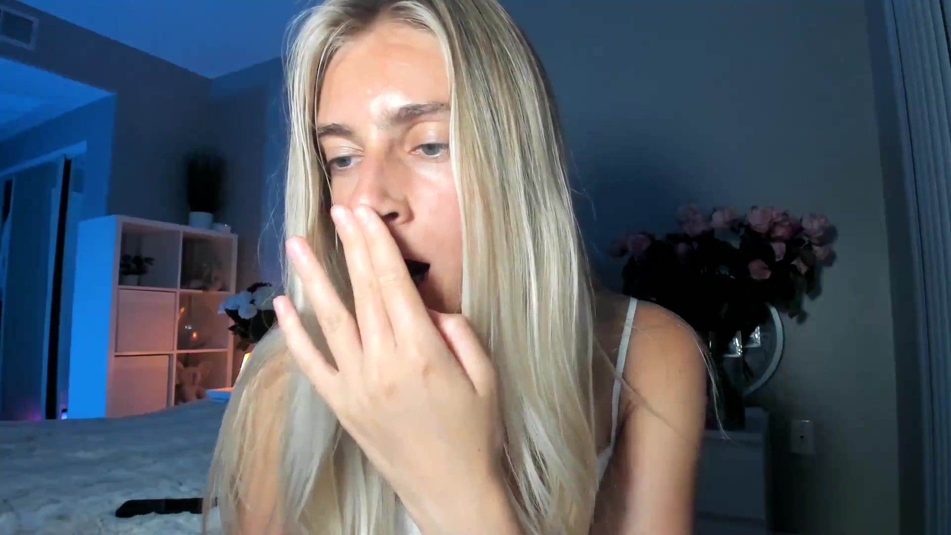 Gallery image thumbnail from Vodka_Queen's myfreecams stream on, 07/24/2025, 07:59 image 7 of 20