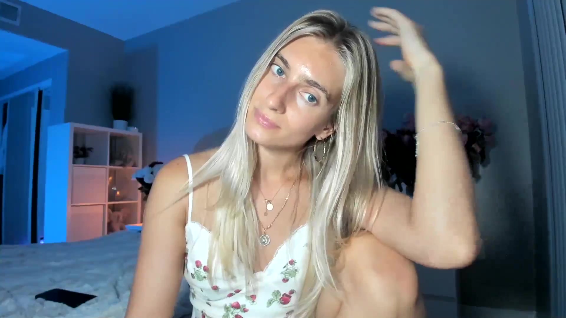 Gallery image thumbnail from Vodka_Queen's myfreecams stream on, 07/24/2025, 07:59 image 20 of 20