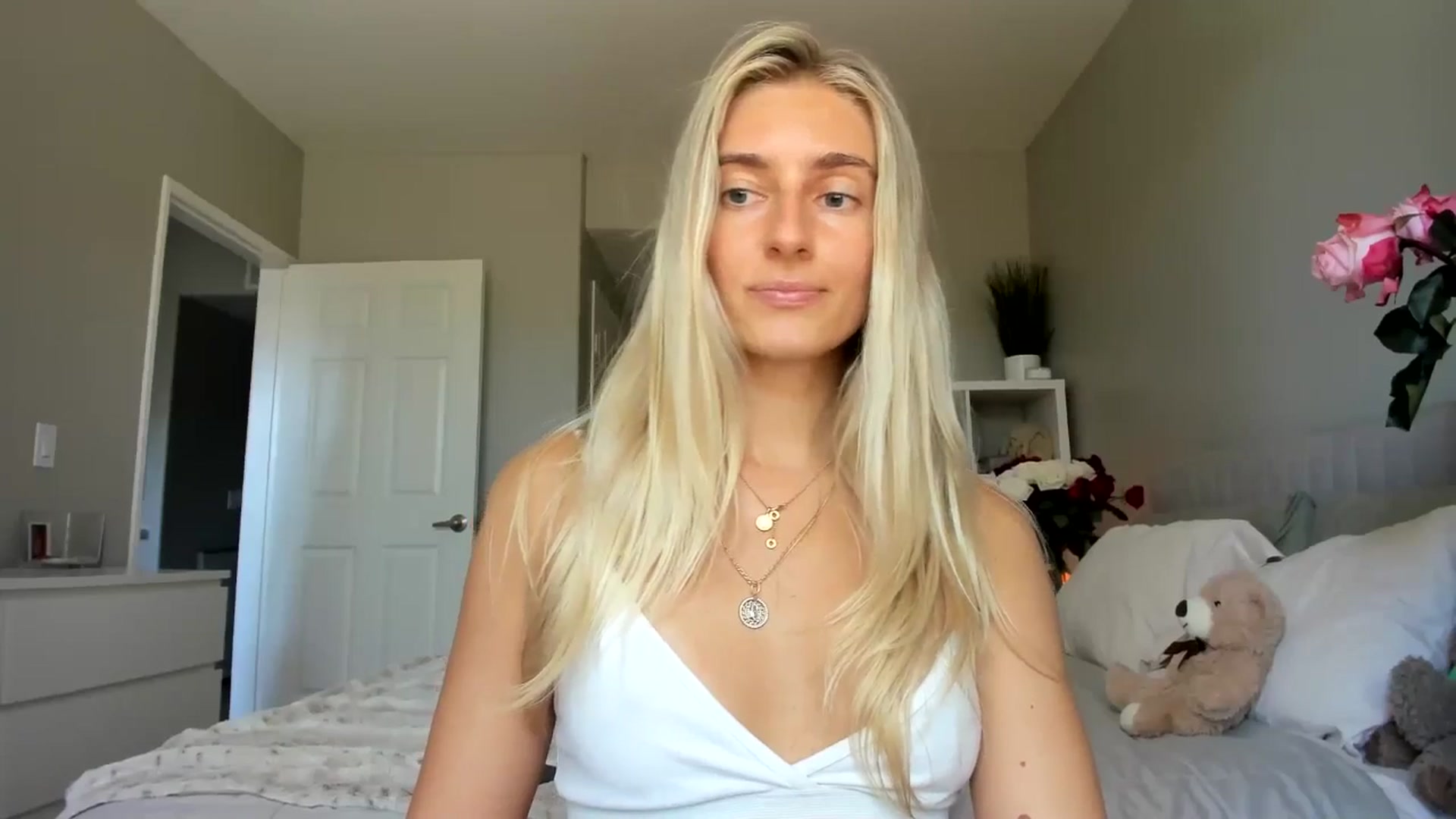 Gallery image thumbnail from Vodka_Queen's myfreecams stream on, 07/24/2025, 23:29 image 10 of 20