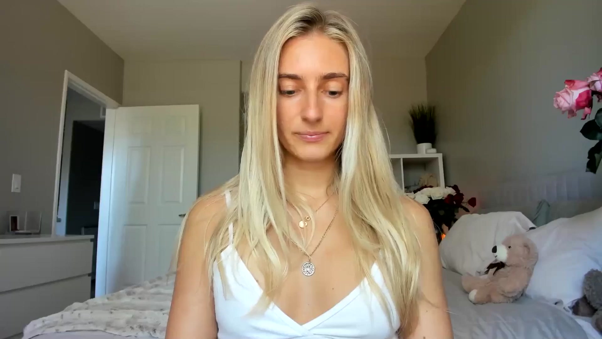 Gallery image thumbnail from Vodka_Queen's myfreecams stream on, 07/24/2025, 23:29 image 7 of 20