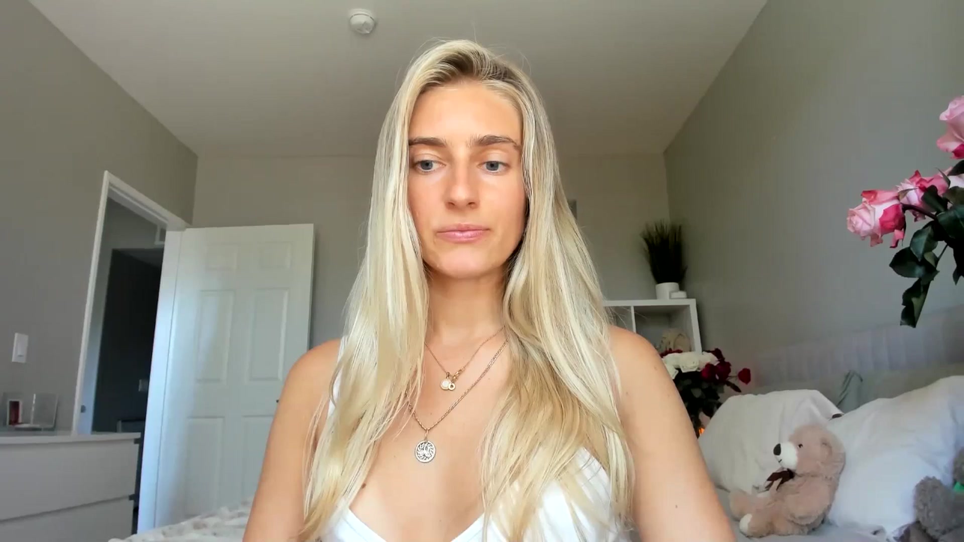 Gallery image thumbnail from Vodka_Queen's myfreecams stream on, 07/24/2025, 23:29 image 15 of 20