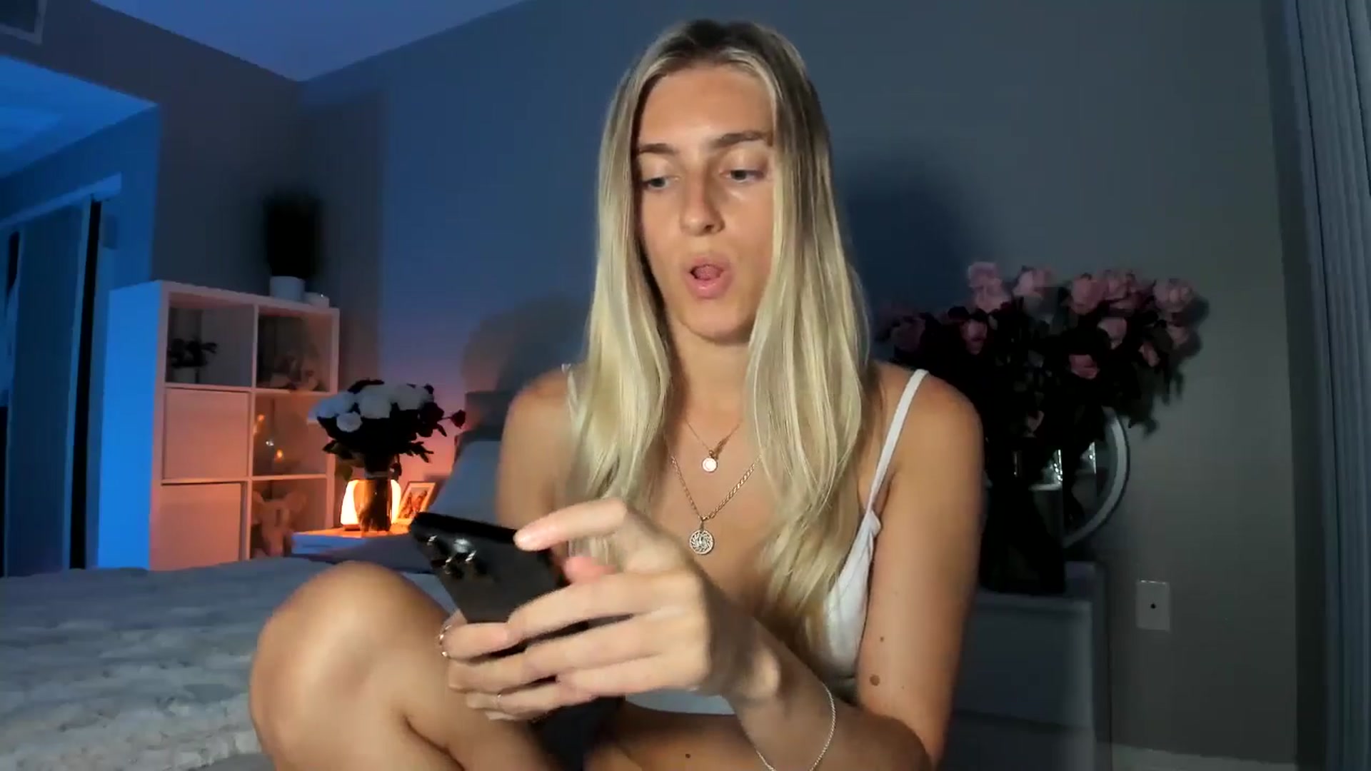 Gallery image thumbnail from Vodka_Queen's myfreecams stream on, 07/25/2025, 06:53 image 20 of 20