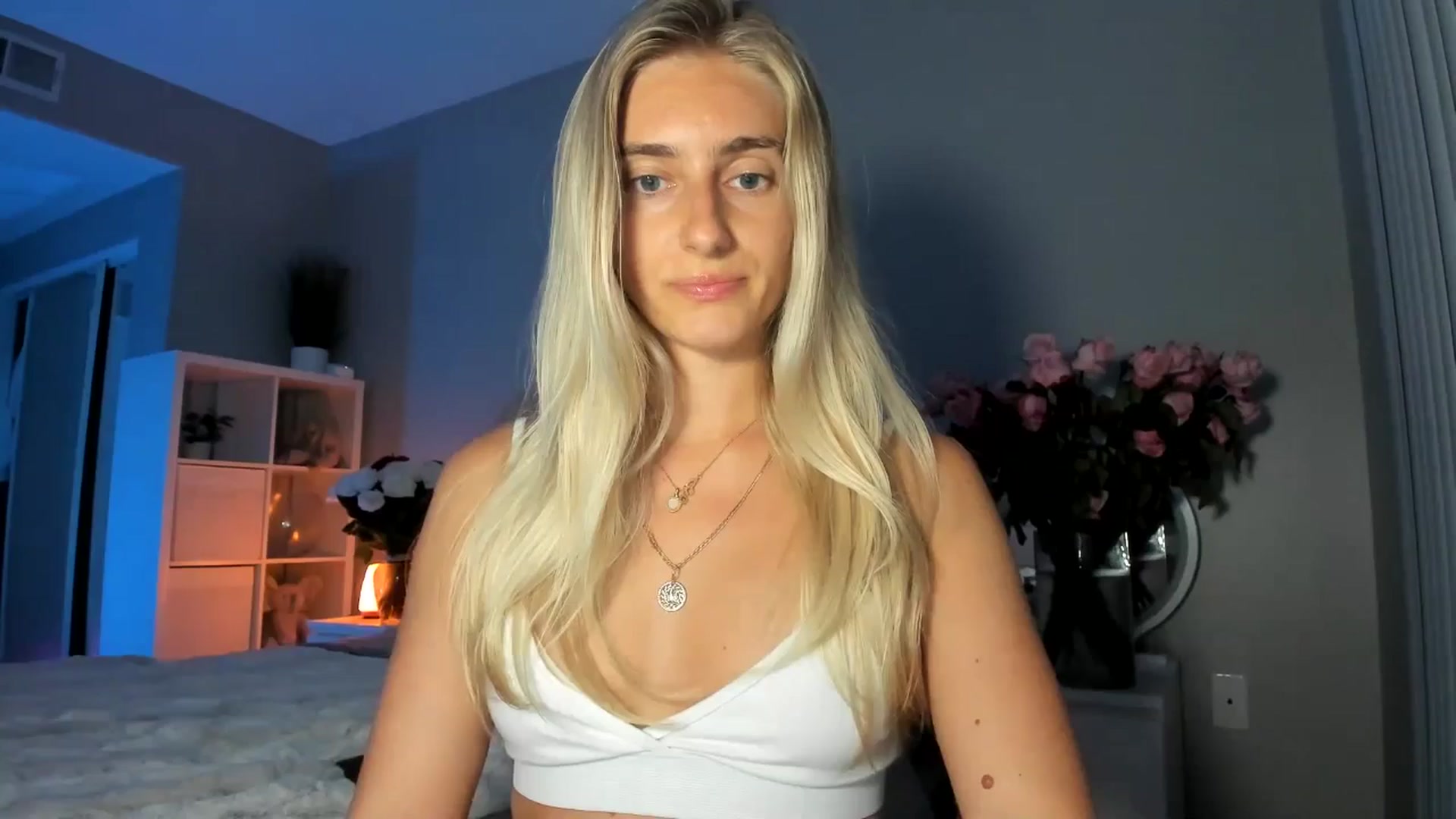 Gallery image thumbnail from Vodka_Queen's myfreecams stream on, 07/25/2025, 06:53 image 3 of 20