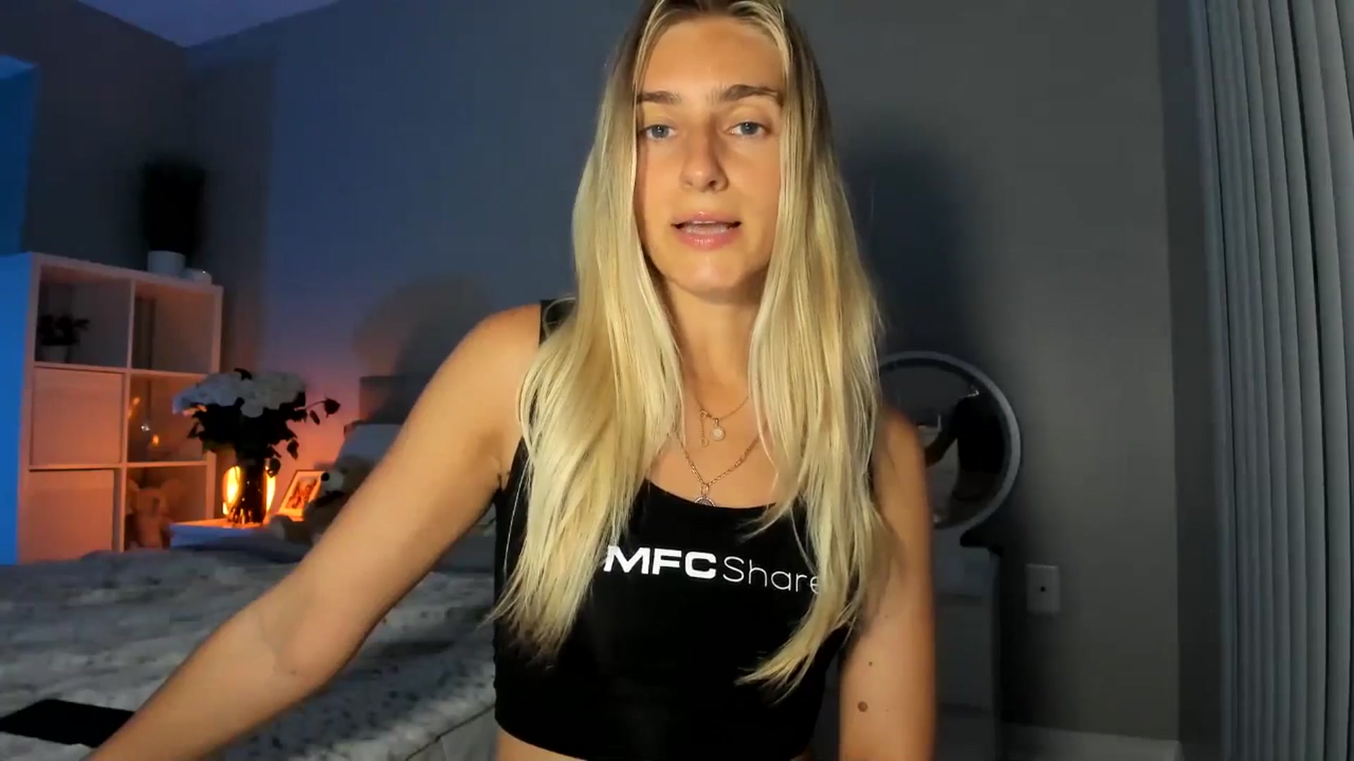 Gallery image thumbnail from Vodka_Queen's myfreecams stream on, 07/27/2025, 08:11 image 3 of 20
