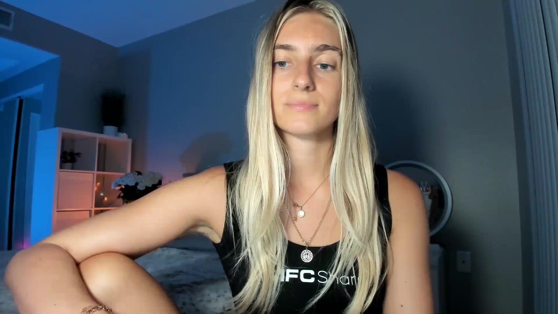 Gallery image thumbnail from Vodka_Queen's myfreecams stream on, 07/27/2025, 08:11 image 18 of 20