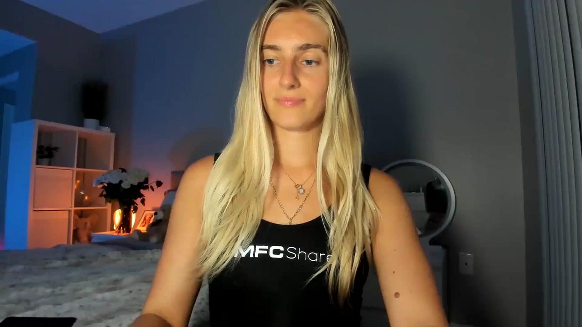 Gallery image thumbnail from Vodka_Queen's myfreecams stream on, 07/27/2025, 08:11 image 6 of 20