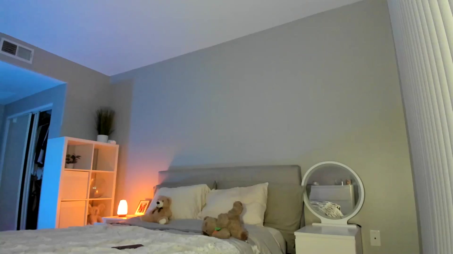 Gallery image thumbnail from Vodka_Queen's myfreecams stream on, 07/28/2025, 09:40 image 12 of 20