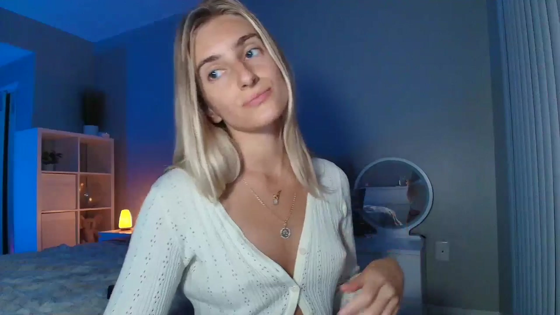 Gallery image thumbnail from Vodka_Queen's myfreecams stream on, 07/29/2025, 05:50 image 17 of 20