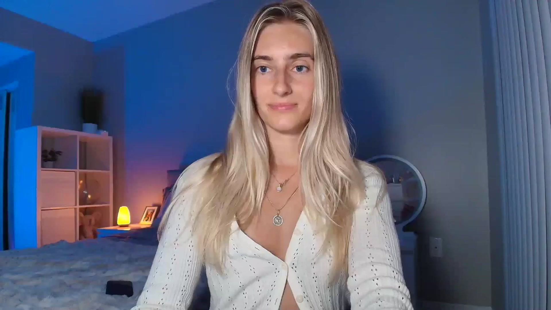 Gallery image thumbnail from Vodka_Queen's myfreecams stream on, 07/29/2025, 05:50 image 14 of 20