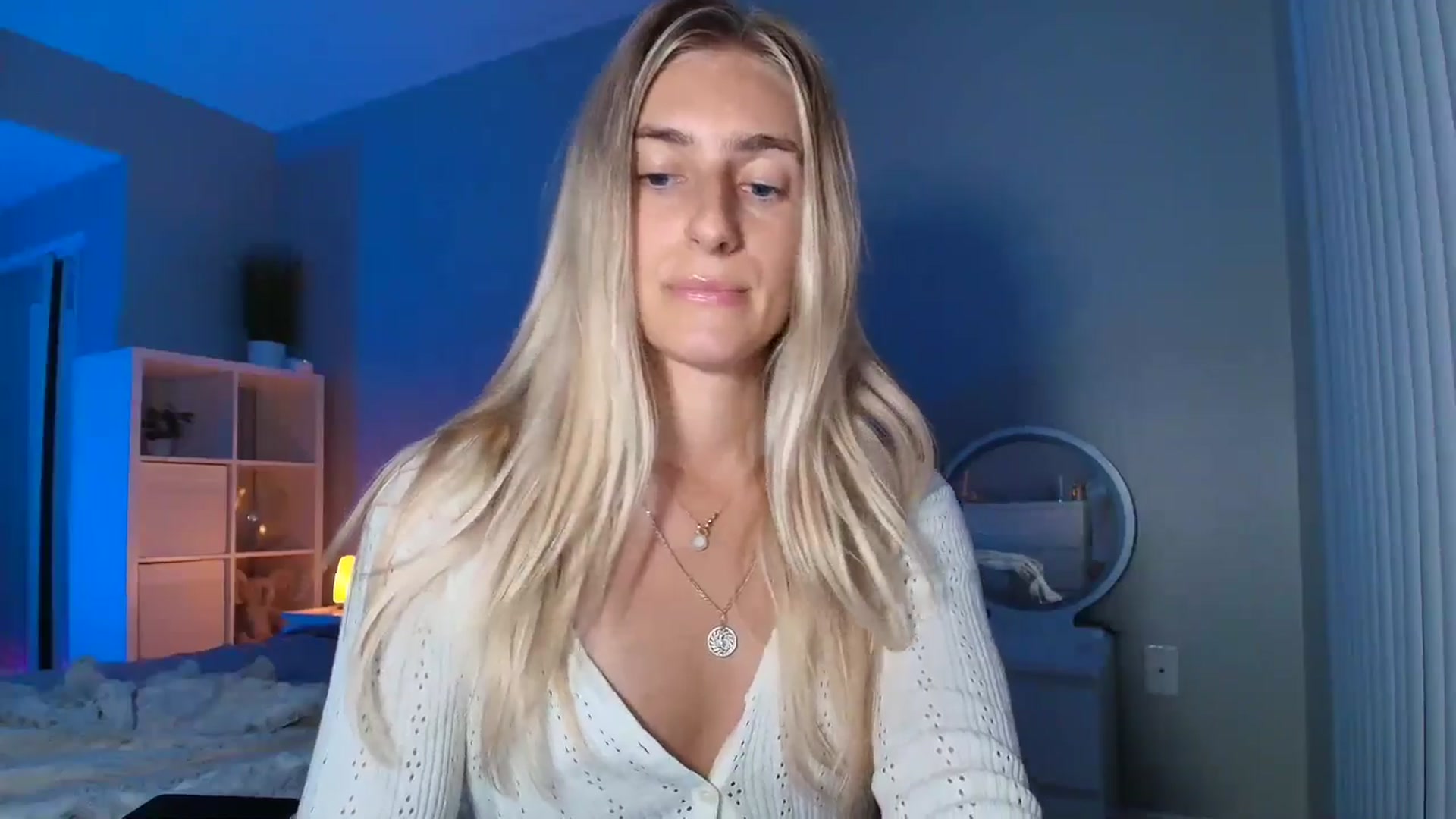 Gallery image thumbnail from Vodka_Queen's myfreecams stream on, 07/29/2025, 07:29 image 18 of 20
