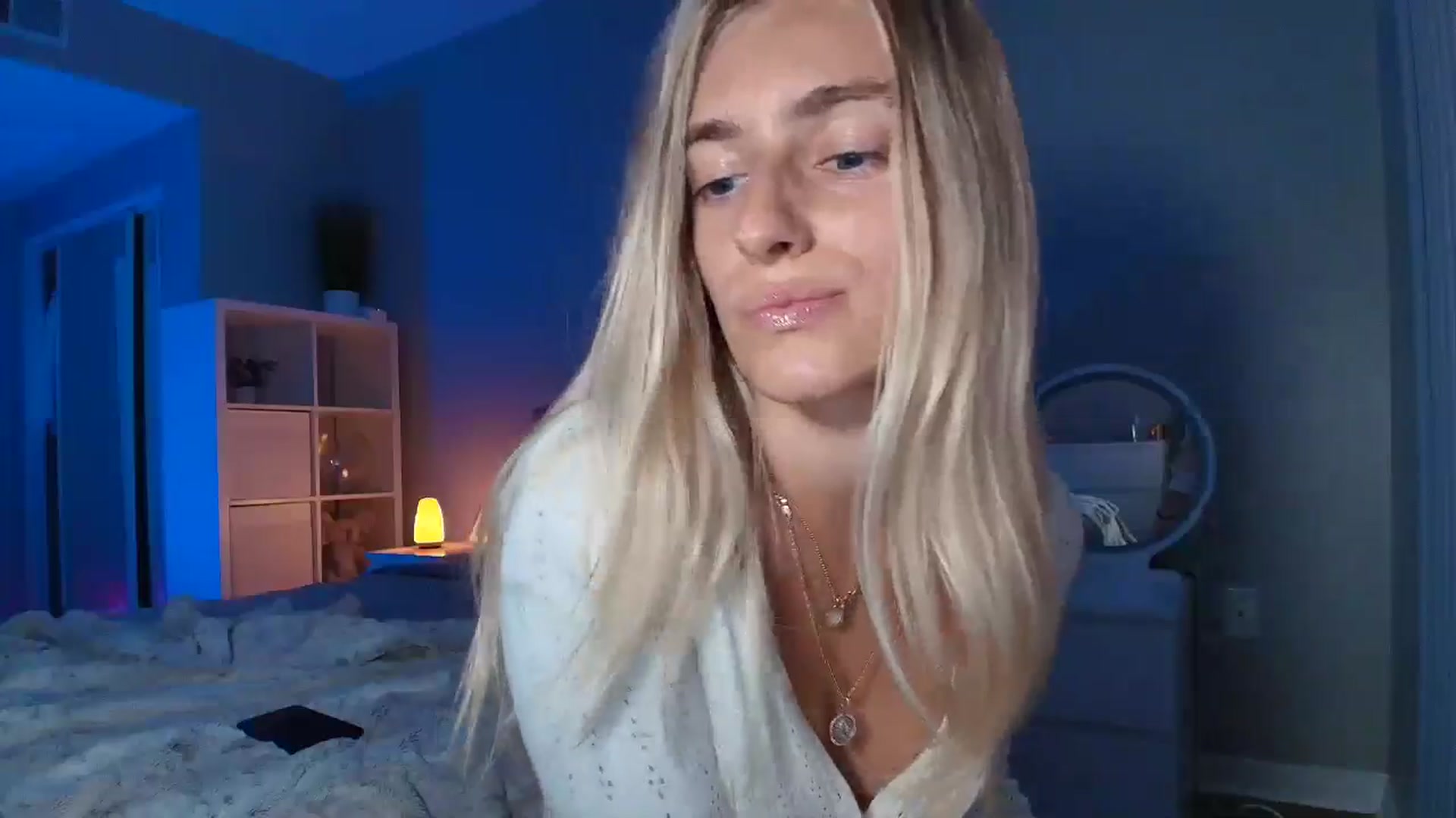 Gallery image thumbnail from Vodka_Queen's myfreecams stream on, 07/29/2025, 07:29 image 11 of 20