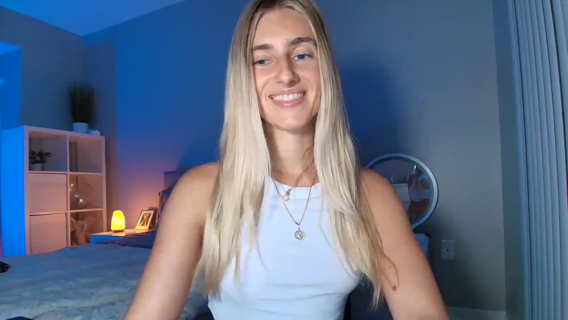 Gallery image thumbnail from Vodka_Queen's myfreecams stream on, 07/30/2025, 06:17 image 14 of 20