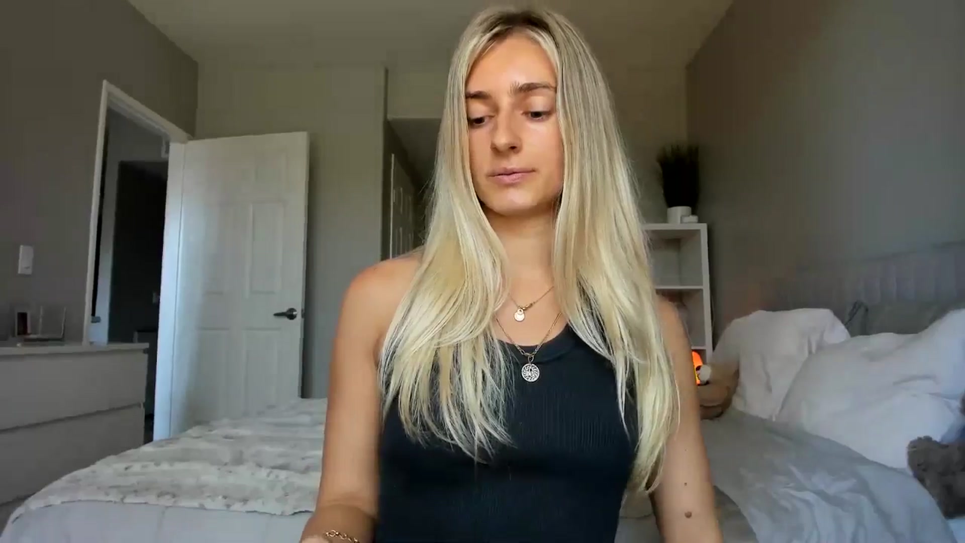Gallery image thumbnail from Vodka_Queen's myfreecams stream on, 07/30/2025, 22:32 image 15 of 20