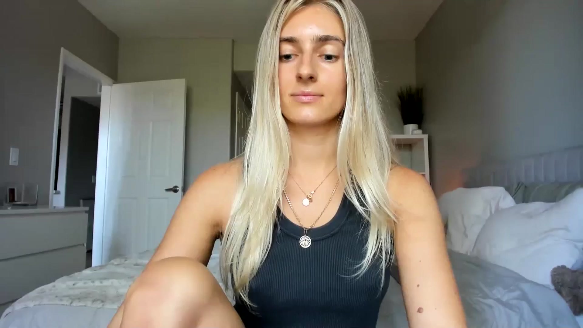 Gallery image thumbnail from Vodka_Queen's myfreecams stream on, 07/30/2025, 22:32 image 9 of 20