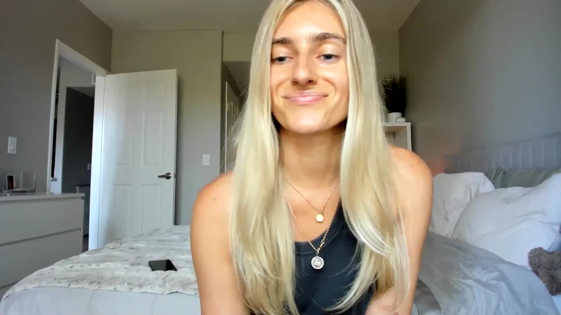 Gallery image thumbnail from Vodka_Queen's myfreecams stream on, 07/30/2025, 22:32 image 8 of 20