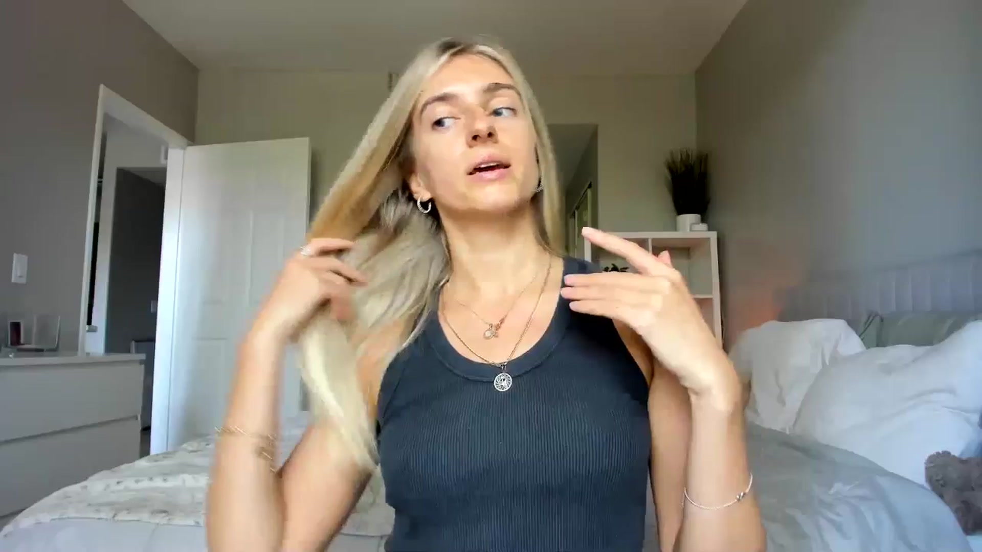 Gallery image thumbnail from Vodka_Queen's myfreecams stream on, 07/30/2025, 22:32 image 4 of 20