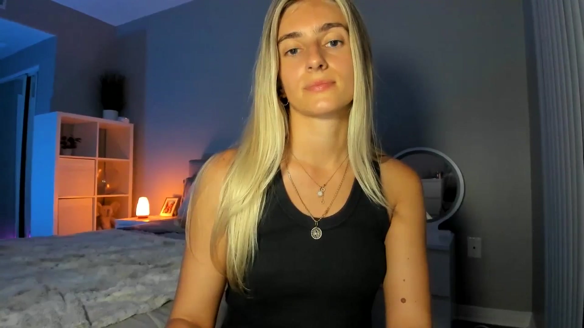 Gallery image thumbnail from Vodka_Queen's myfreecams stream on, 07/31/2025, 06:18 image 13 of 20
