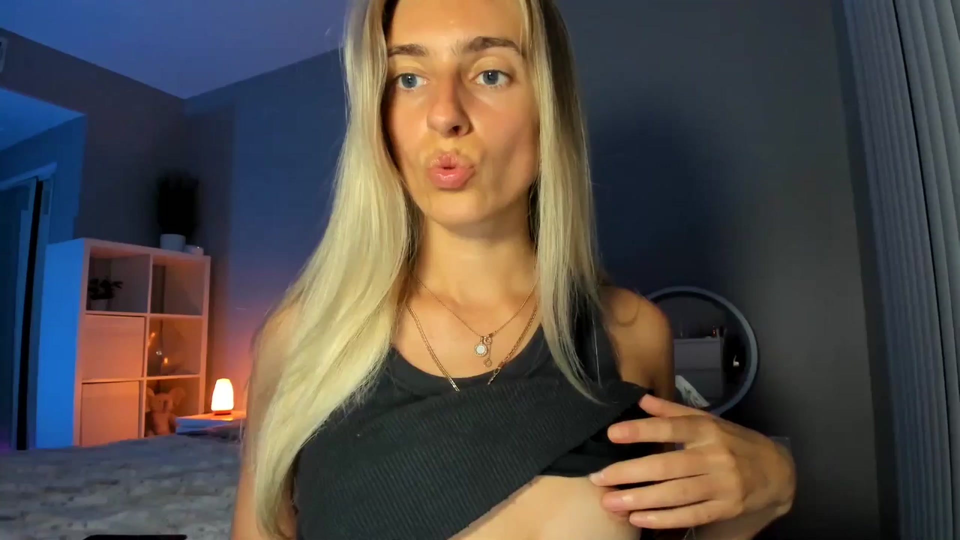 Gallery image thumbnail from Vodka_Queen's myfreecams stream on, 07/31/2025, 06:18 image 1 of 20