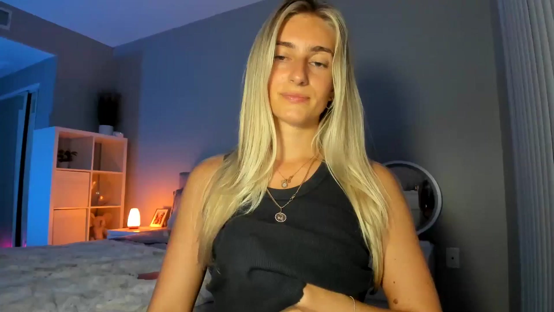 Gallery image thumbnail from Vodka_Queen's myfreecams stream on, 07/31/2025, 06:18 image 9 of 20