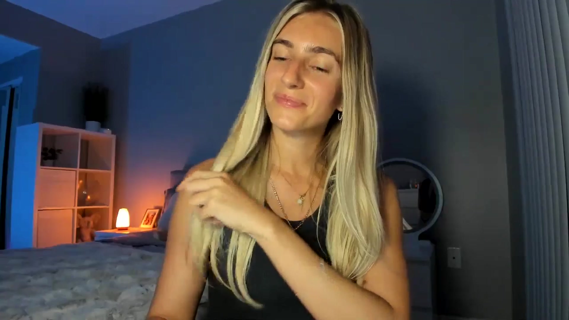 Gallery image thumbnail from Vodka_Queen's myfreecams stream on, 07/31/2025, 06:18 image 19 of 20