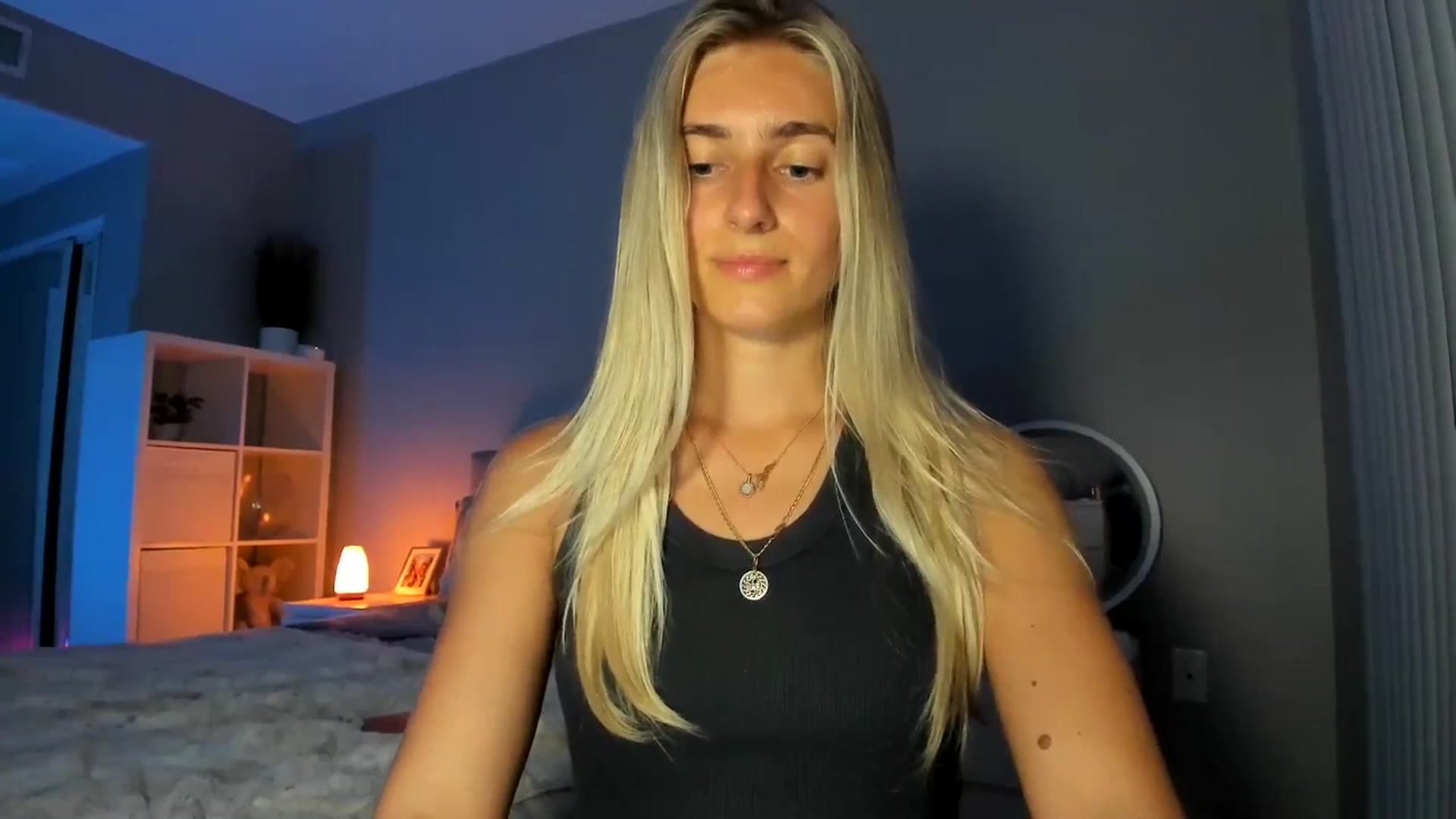 Gallery image thumbnail from Vodka_Queen's myfreecams stream on, 07/31/2025, 06:18 image 8 of 20