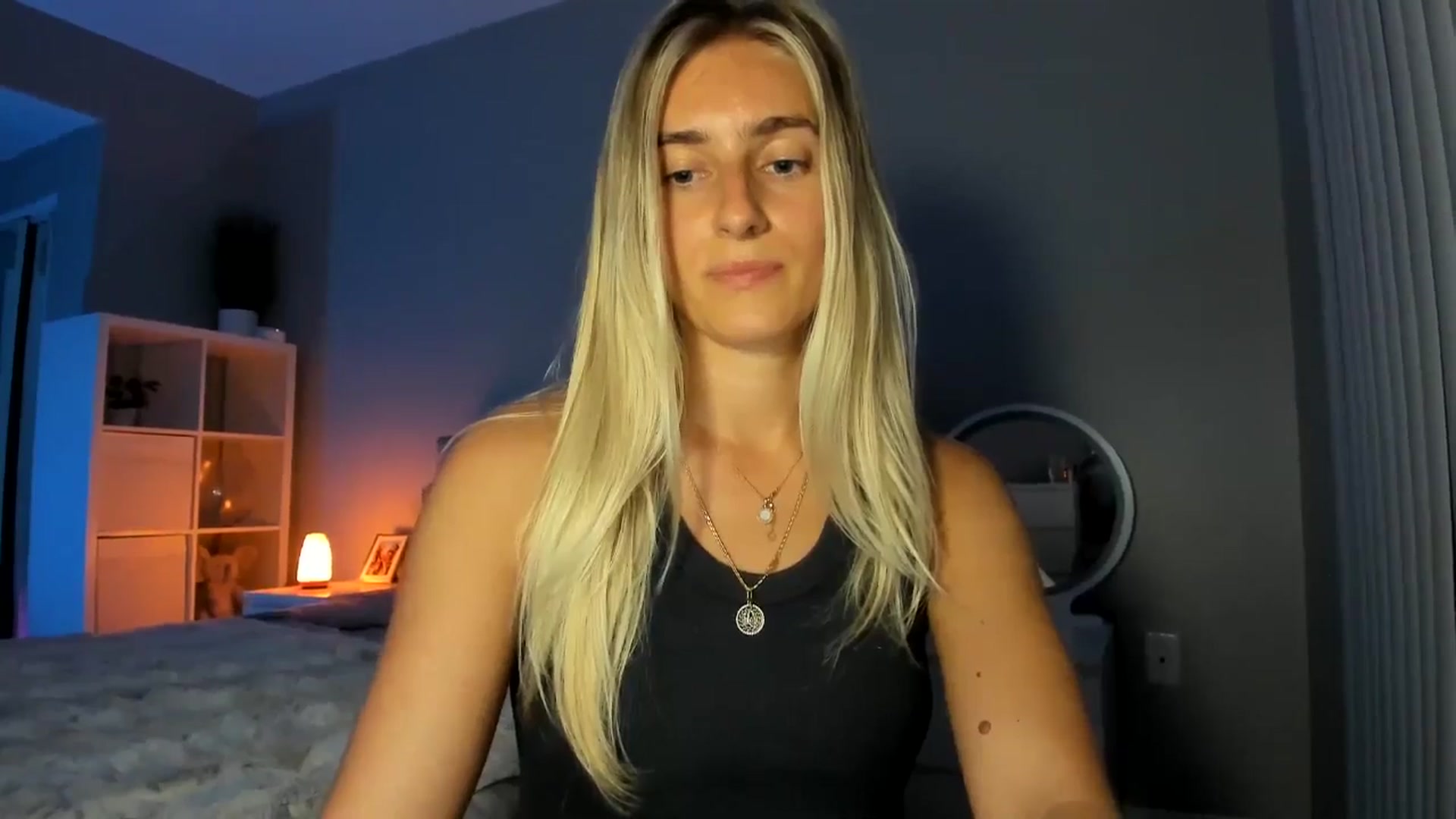 Gallery image thumbnail from Vodka_Queen's myfreecams stream on, 07/31/2025, 06:18 image 17 of 20
