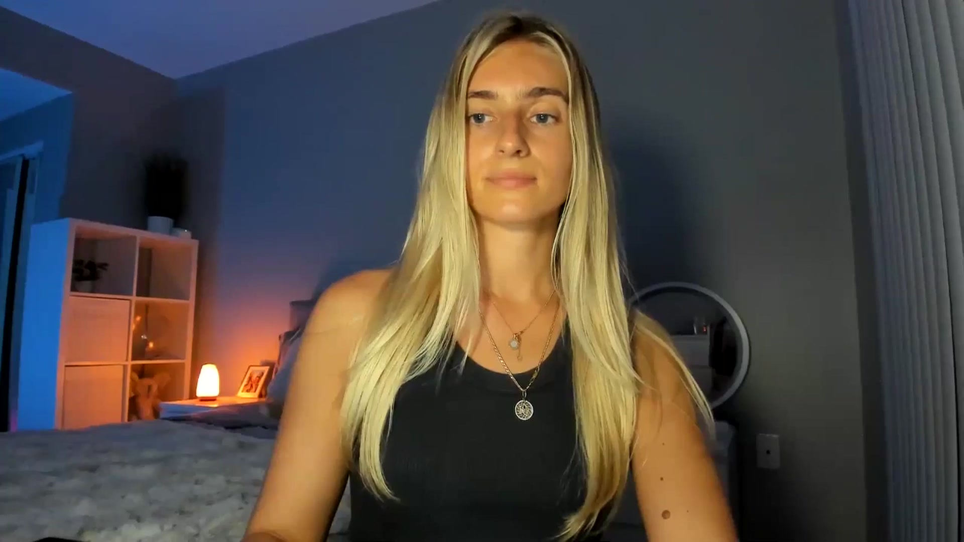 Gallery image thumbnail from Vodka_Queen's myfreecams stream on, 07/31/2025, 08:09 image 6 of 20