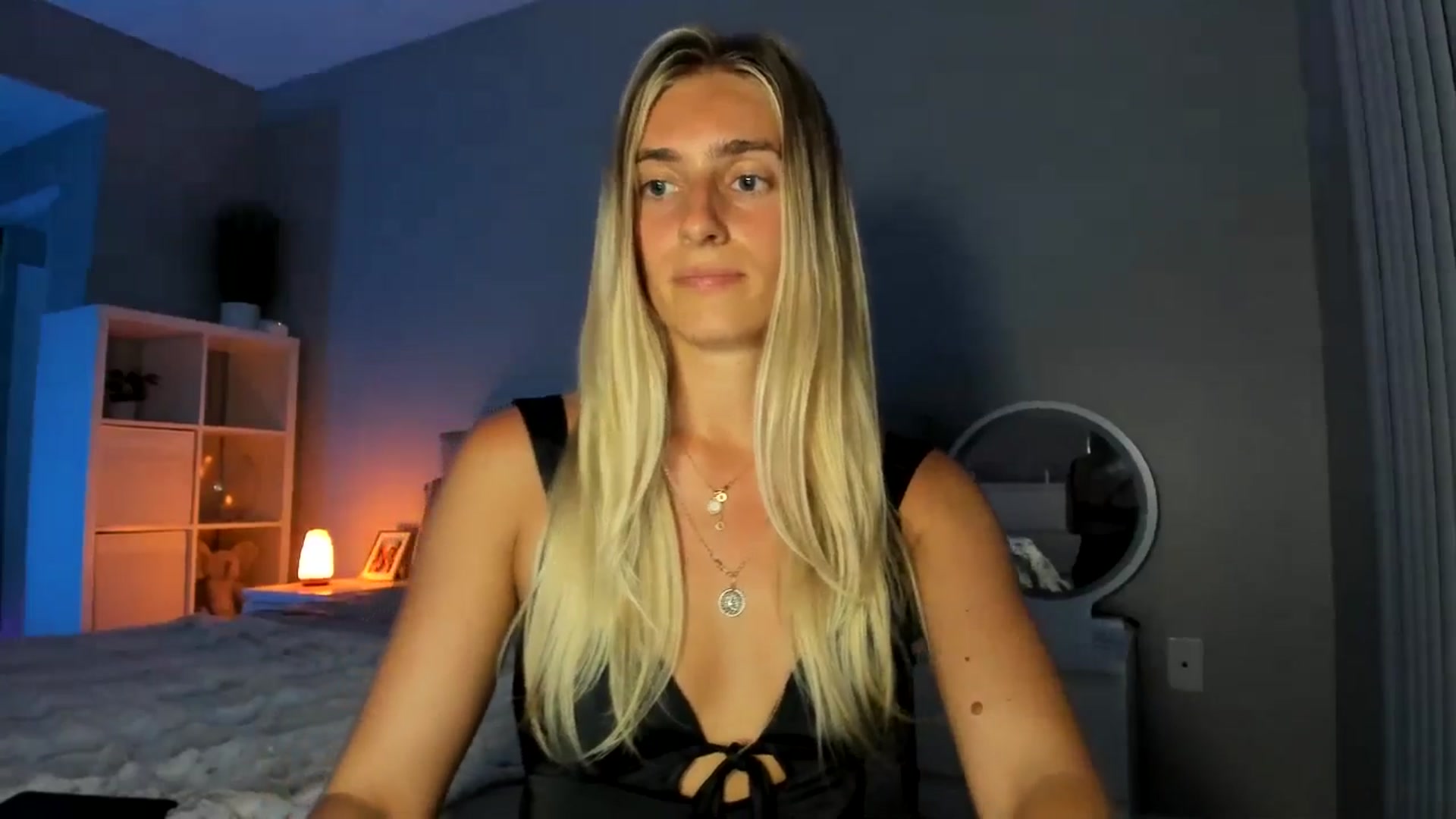 Gallery image thumbnail from Vodka_Queen's myfreecams stream on, 08/01/2025, 06:28 image 14 of 20
