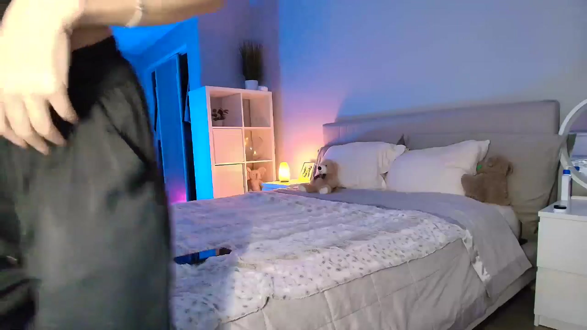 Gallery image thumbnail from Vodka_Queen's myfreecams stream on, 08/05/2025, 06:20 image 13 of 20