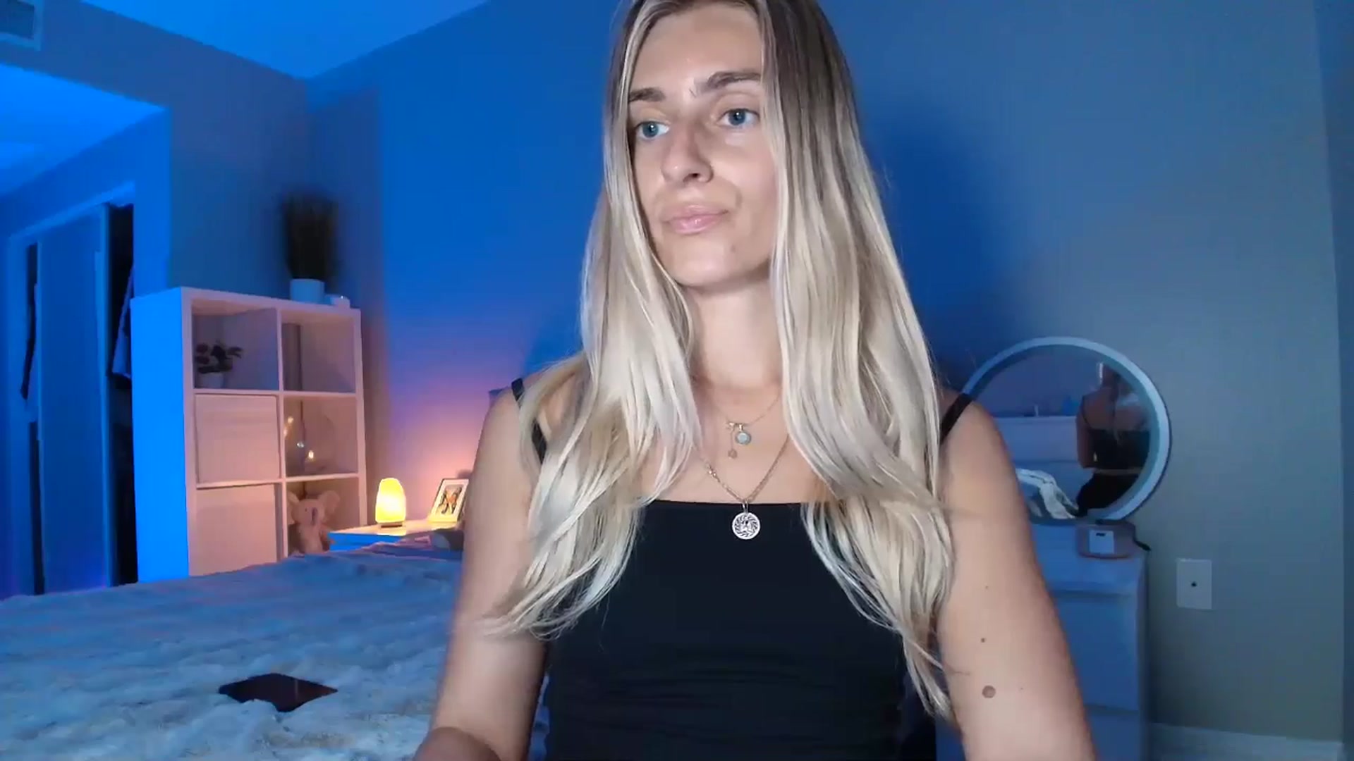 Gallery image thumbnail from Vodka_Queen's myfreecams stream on, 08/05/2025, 06:20 image 14 of 20