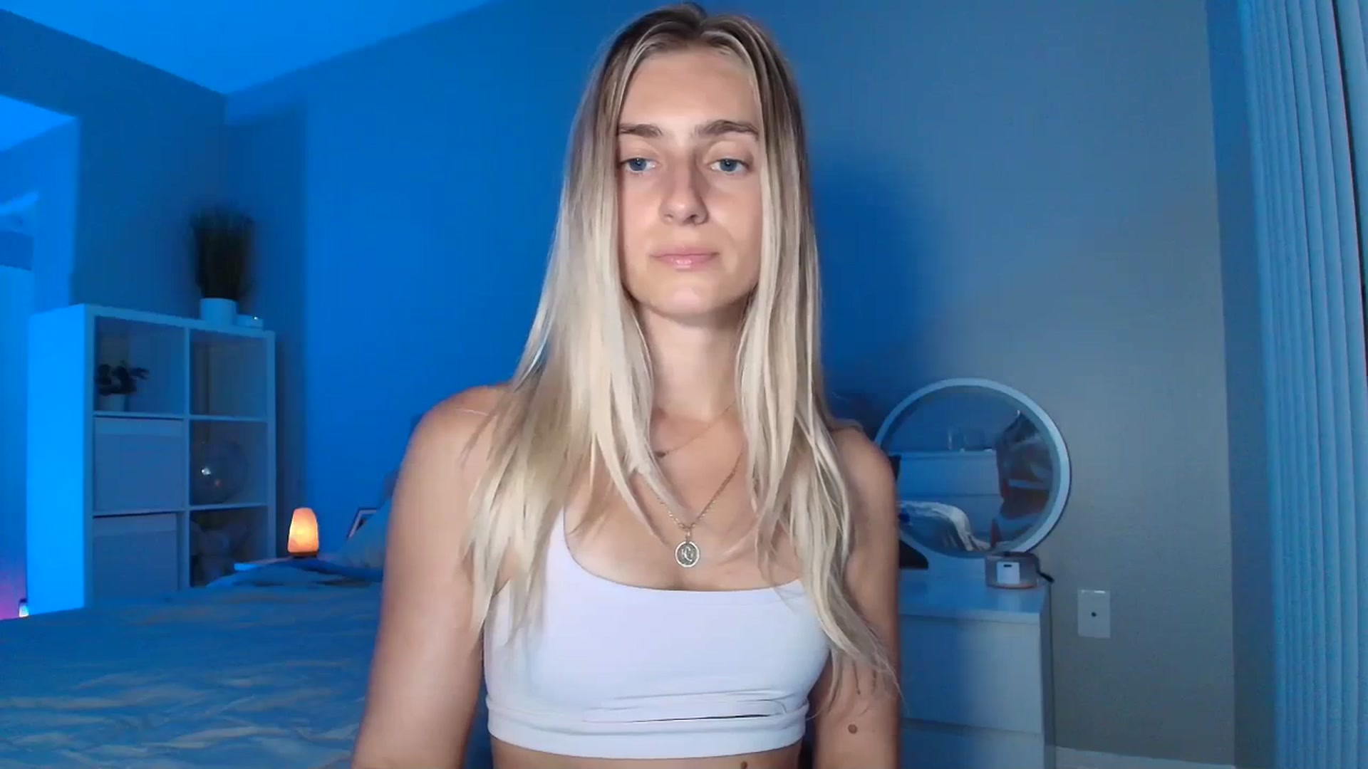Gallery image thumbnail from Vodka_Queen's myfreecams stream on, 08/14/2025, 07:37 image 18 of 20