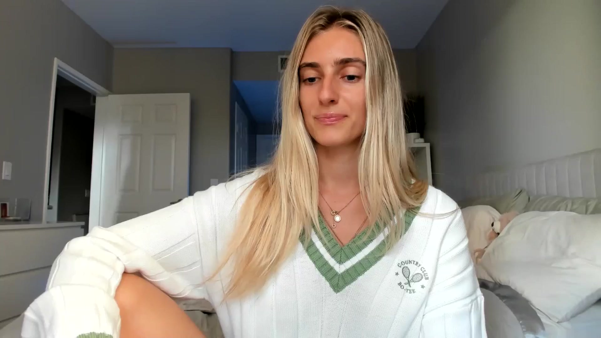 Gallery image thumbnail from Vodka_Queen's myfreecams stream on, 08/17/2025, 02:24 image 10 of 20