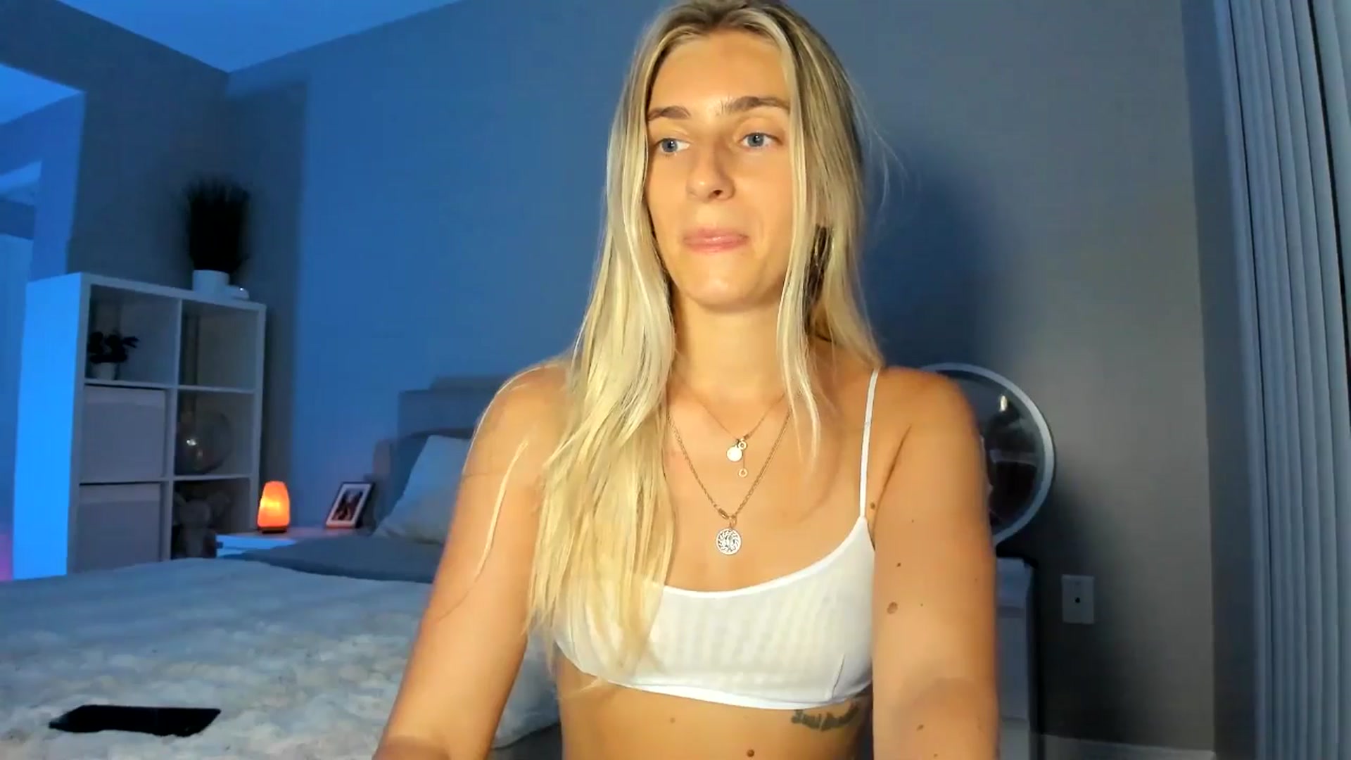 Gallery image thumbnail from Vodka_Queen's myfreecams stream on, 08/20/2025, 06:07 image 17 of 20