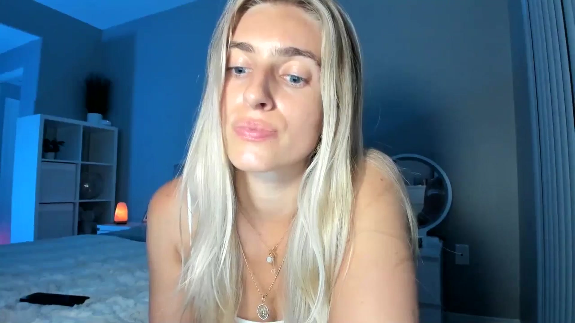 Gallery image thumbnail from Vodka_Queen's myfreecams stream on, 08/20/2025, 06:07 image 10 of 20