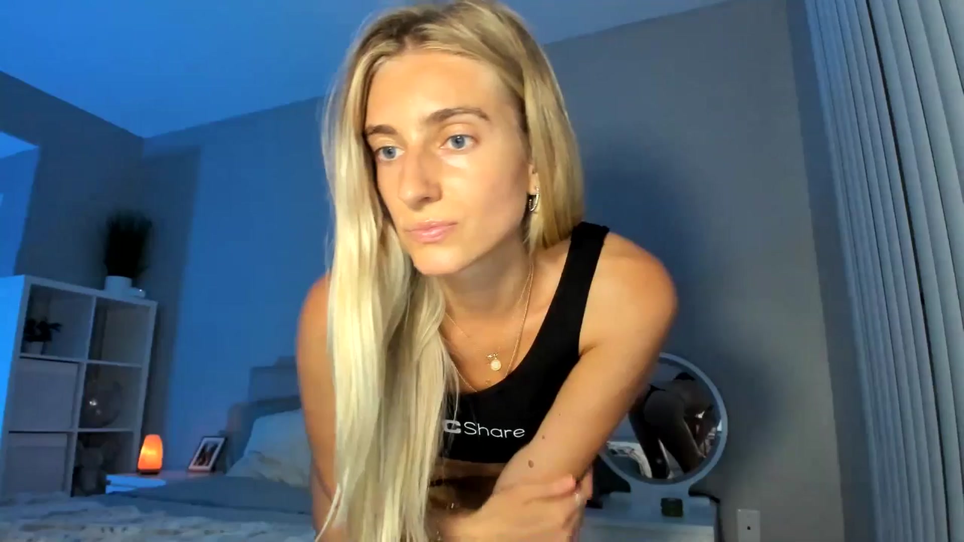 Gallery image thumbnail from Vodka_Queen's myfreecams stream on, 08/21/2025, 04:55 image 17 of 20