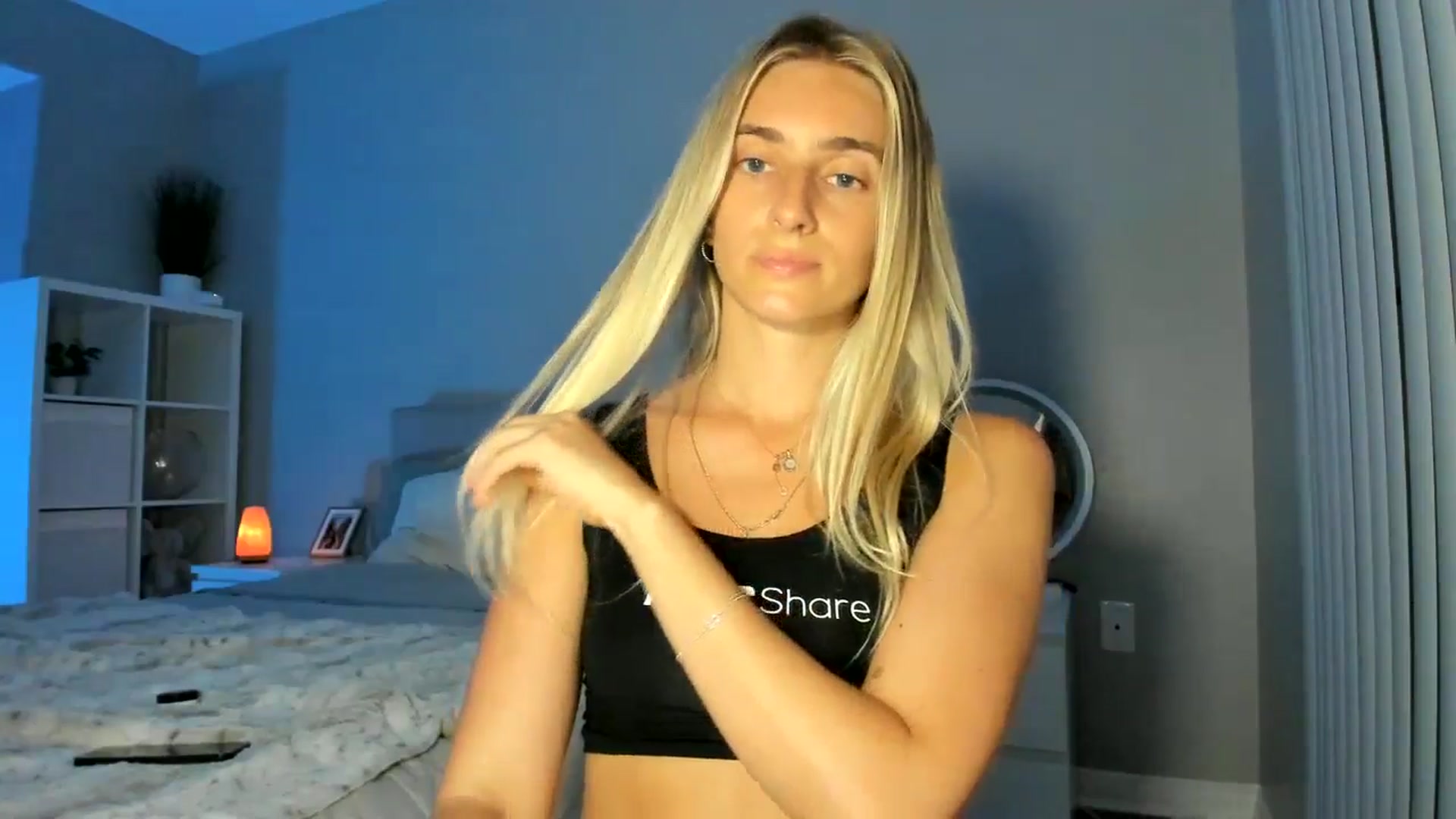 Gallery image thumbnail from Vodka_Queen's myfreecams stream on, 08/21/2025, 04:55 image 18 of 20