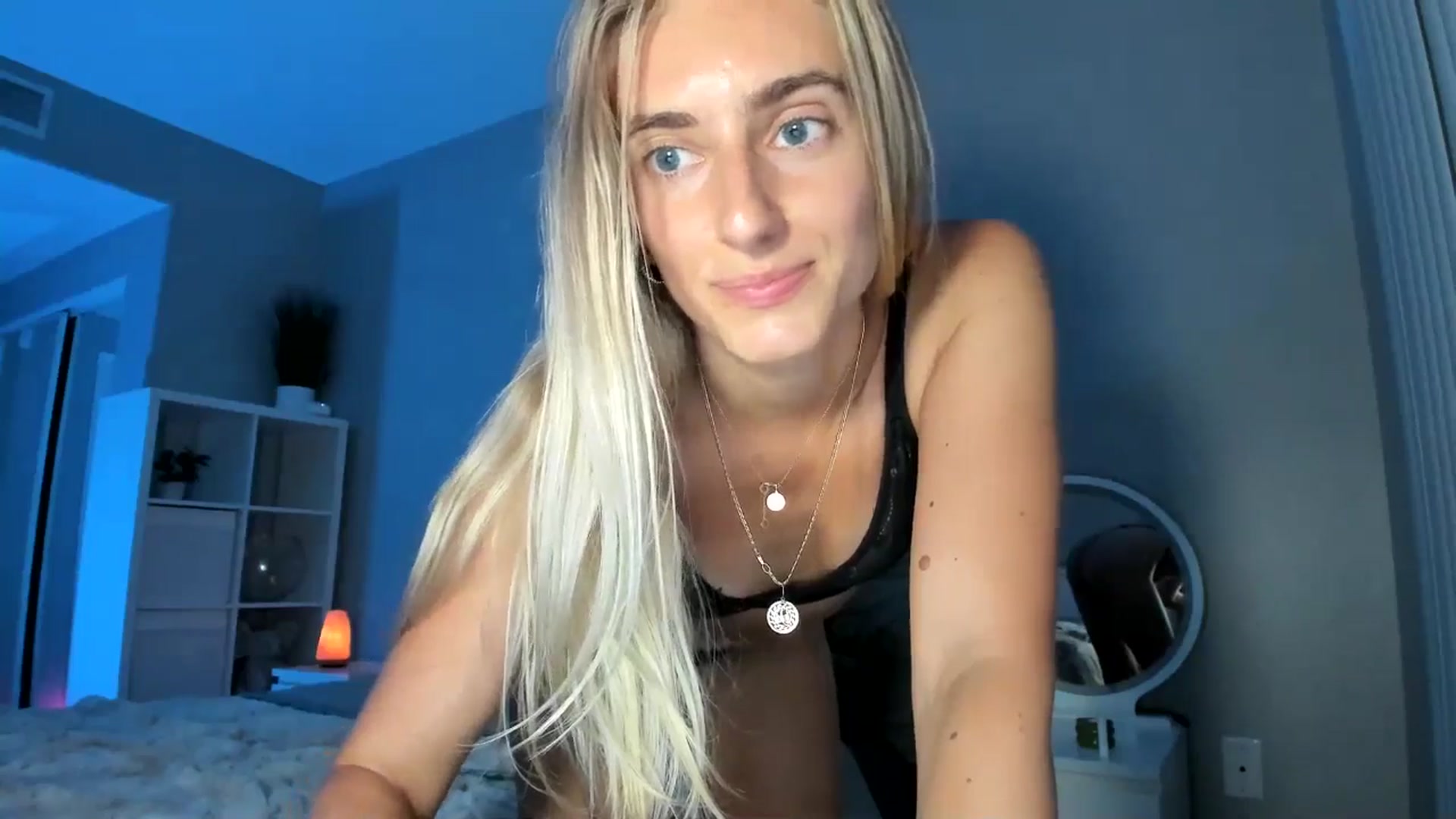 Gallery image thumbnail from Vodka_Queen's myfreecams stream on, 08/23/2025, 03:25 image 13 of 20